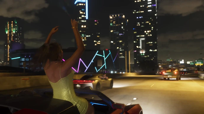 Люсия радуется в машине в ночном Vice City.